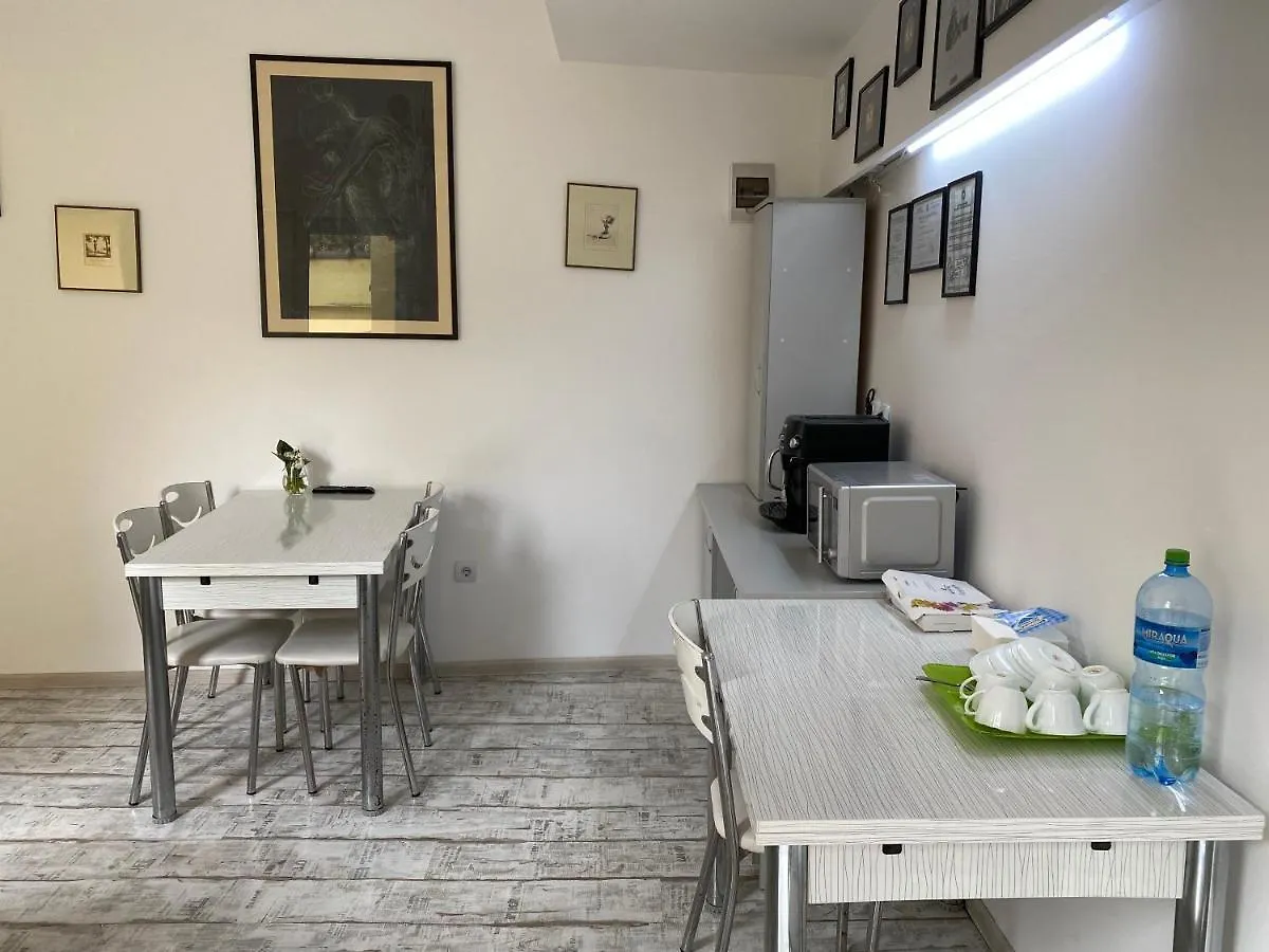 Konukevi B&B Duo Caffe Bükreş