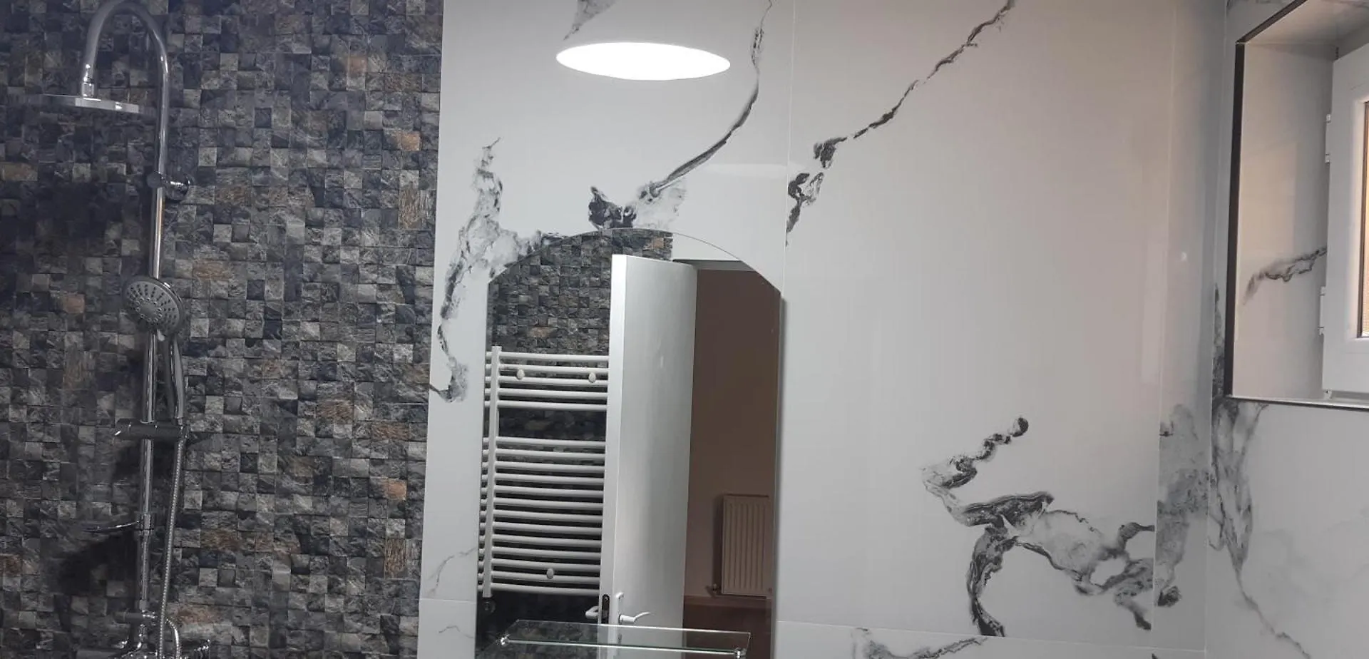 B&B Duo Caffe Bükreş 2*,