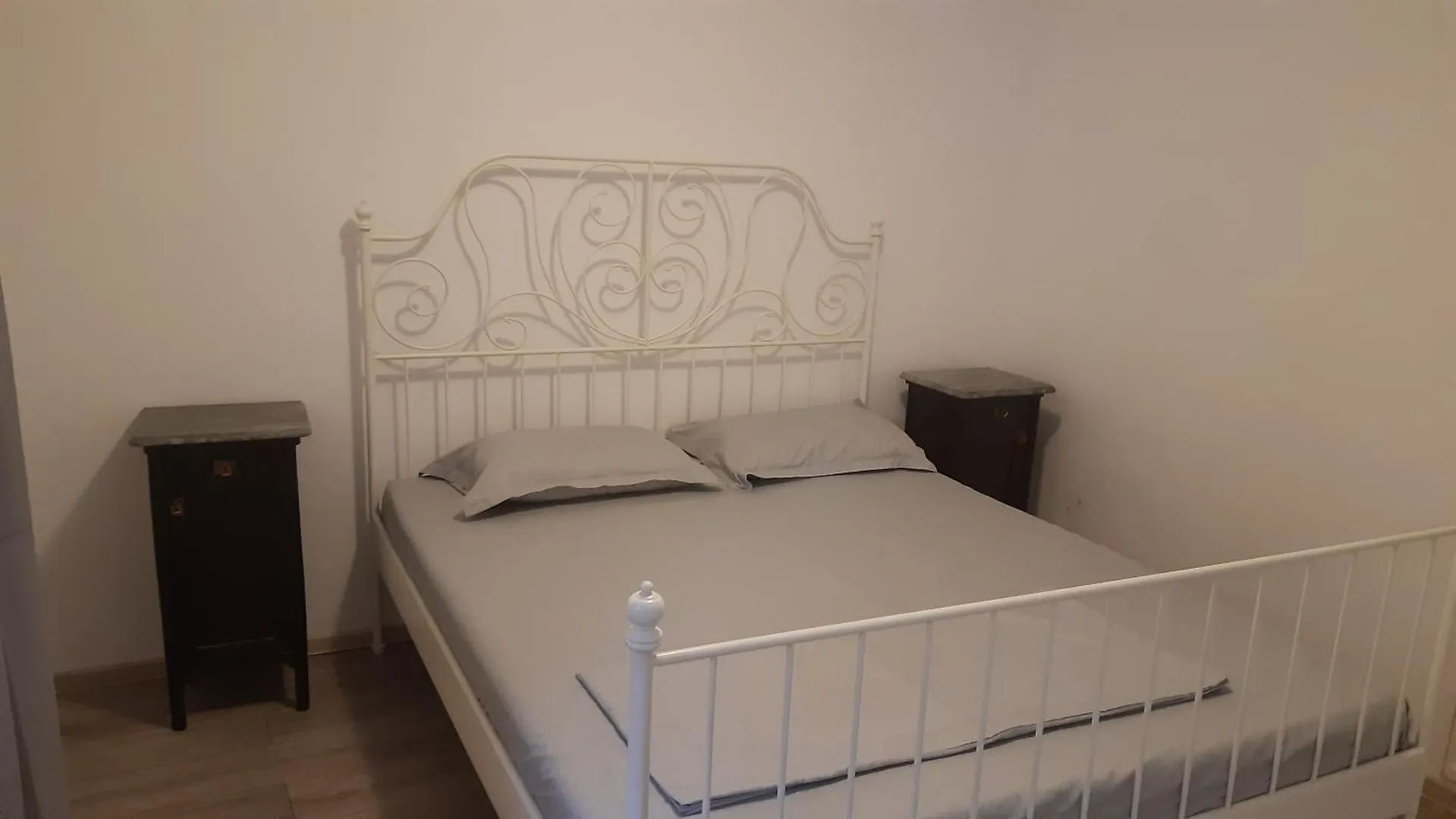 ** Konukevi B&B Duo Caffe Bükreş Romanya